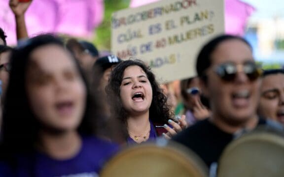 Colectiva Feminista en Construcción convoca a manifestación frente al Cuartel General
