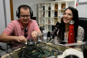 Luis Herrero y Paola Medina Prieto en el podcast Puestas Pal Problema