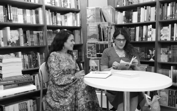 Ana Teresa Toro y Viviana Torres Mestey en el conversatorio Dueñas de nuestra voz / Foto Verónica Ramírez González