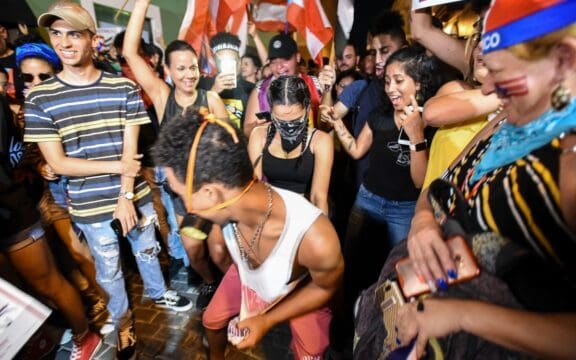 Perreo por la renuncia de Ricardo Rosselló