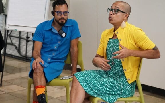 Ignacio G. Hutía Xeiti Rivera taller Nosotres, todes: la fluidez como identidad de género, en el Centro Universitario de la Universidad de Puerto Rico, en Río Piedras, el 13 de noviembre de 2019