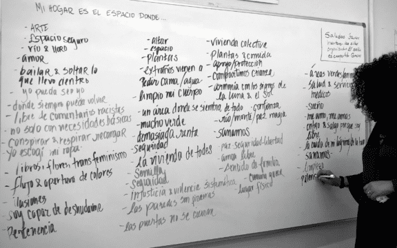 Diálogo Adolfina Villanueva sobre la vivienda digna (Alejandra Lara Infante)