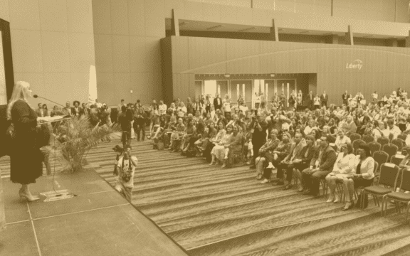 Gobernadora Wanda Vázquez Garced ofrece mensaje en el Encuentro de Mujeres Trabajadoras