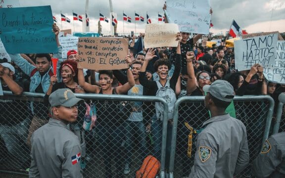 Protestas en República Dominicana por suspensión de elecciones municipales