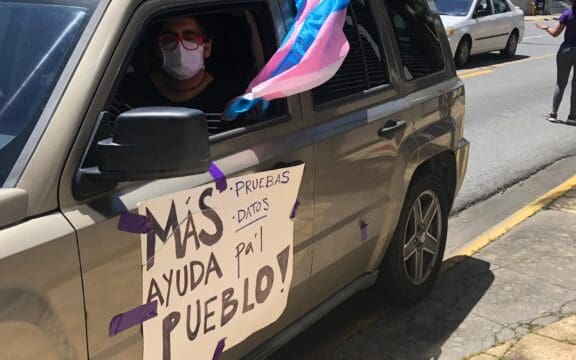 Caravana feminista protesta COVID-19