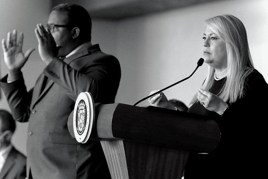 Gobernadora Wanda Vázquez anuncia reapertura económica