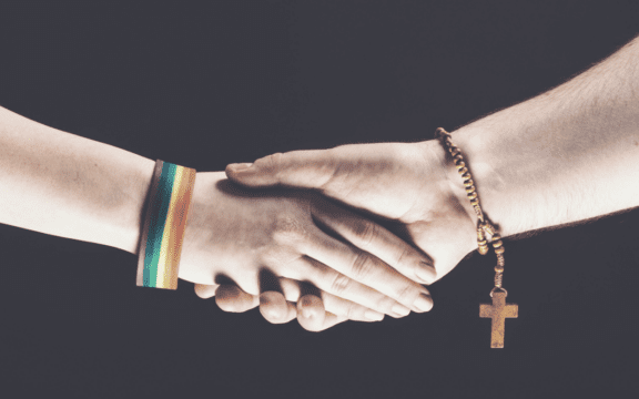 Gay y cristiano - Columna de Kelvin Rodríguez Martínez para Todas