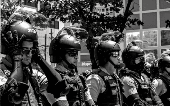 Policía violencia doméstica - Puerto Rico