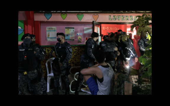 Intervención de la Policía Municipal de San Juan en Loverbar