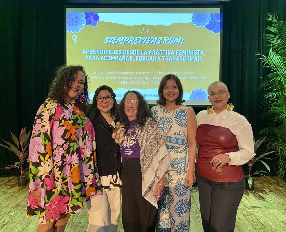 Jocelyn Géliga Vargas, Zulnette García Ramos, Luisa Seijo Maldonado, Virgen Ramos Rodríguez y Suzette Álvarez Soto.